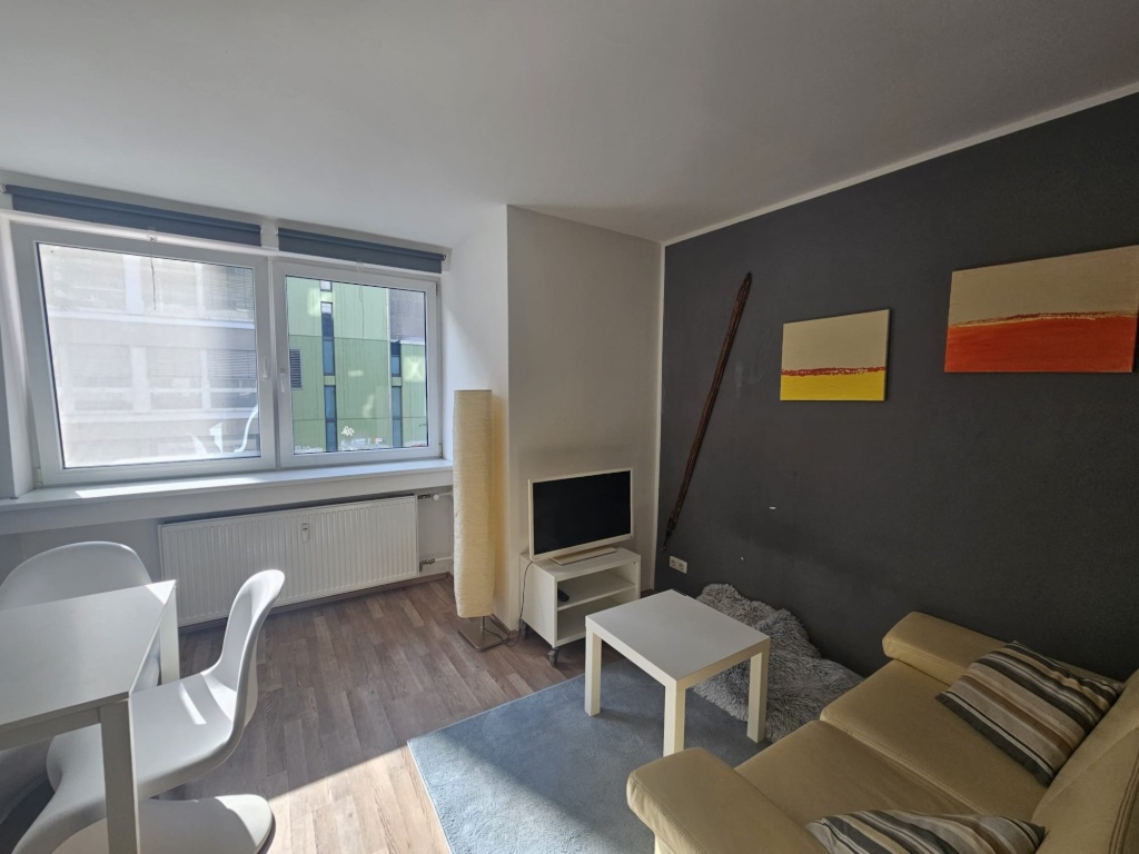 Möbliertes Single-Apartment in zentraler Wohnlage – 40235 Düsseldorf Flingern Nord – Vorschaubild 2