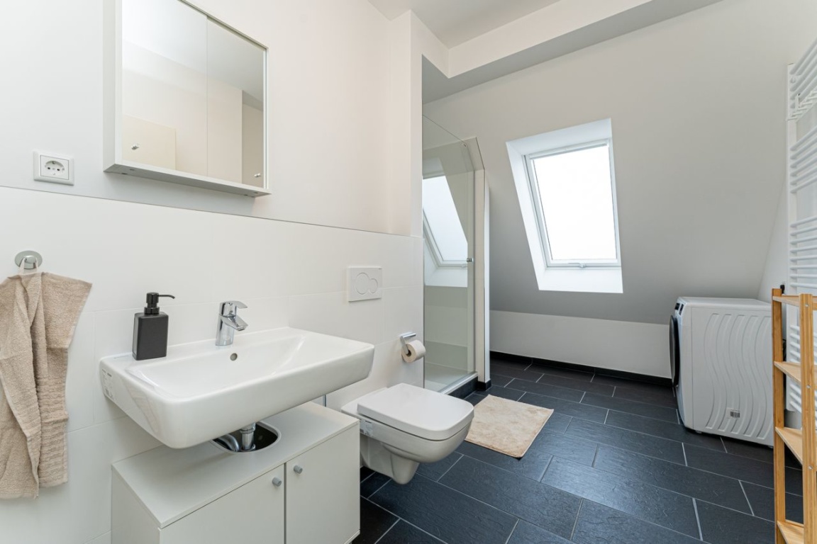 Möbliertes WG-Zimmer mit Anmeldung & All-inclusive-Miete – 13189 Berlin Pankow – Vorschaubild 9