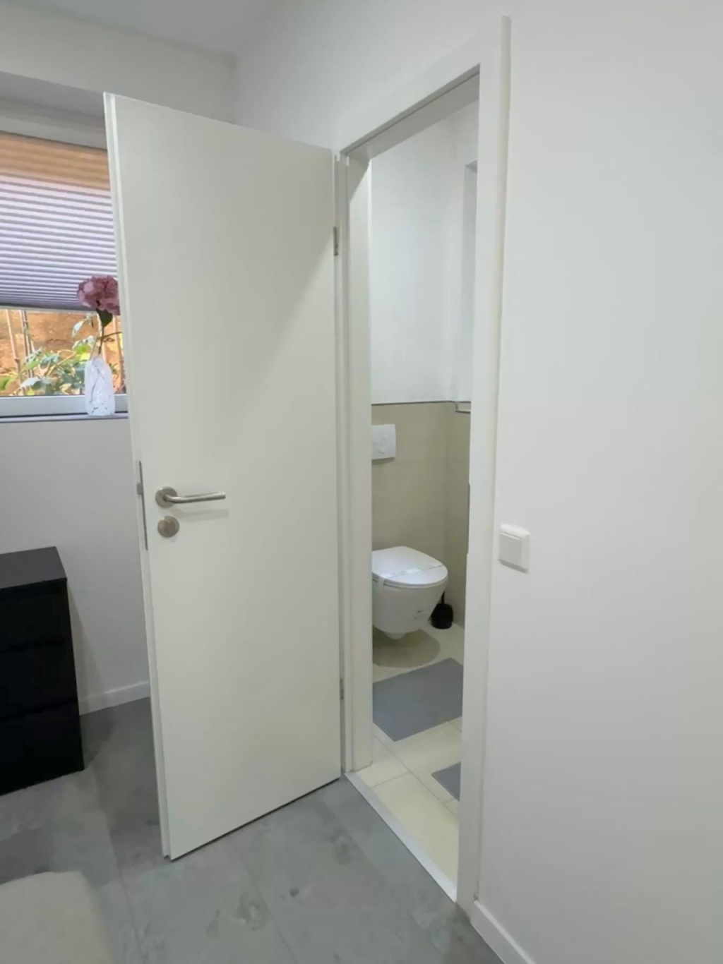 Helles Loft 8 Min. von der Innenstadt - Bahnhaltestelle vor der Tür - 10 bis zum Hauptbahnhof – 40227 Düsseldorf Eller – Vorschaubild 4
