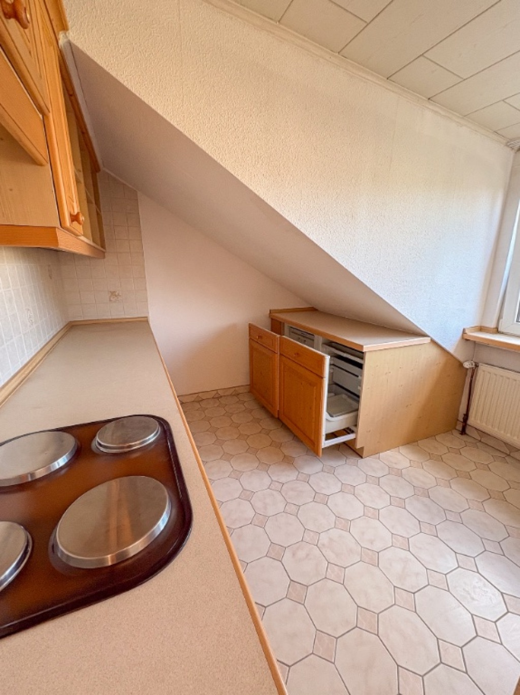 WG-geeignete Maisonette nahe Uni | 96 m2 | 2 Küchen | 12 Monate befristet – 40591 Düsseldorf Wersten – Vorschaubild 6
