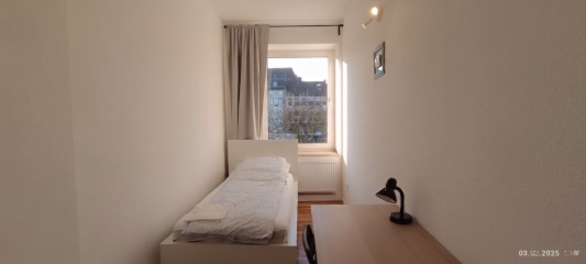 Anzeigenbild: [Ab Oktober] WG Zimmer, Schwanenwall 5 (WE 5, Z1)