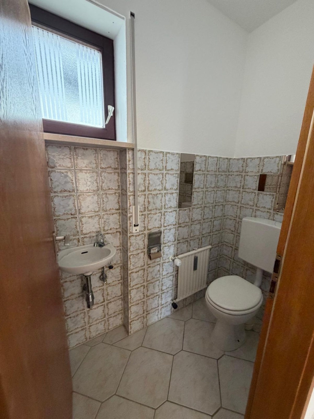 Großzügige 3-Zimmer-Wohnung mit zwei Balkonen, Gartenanteil und Garage in Würzburg-Oberdürrbach – 97080 Würzburg Oberdürrbach – Vorschaubild 16