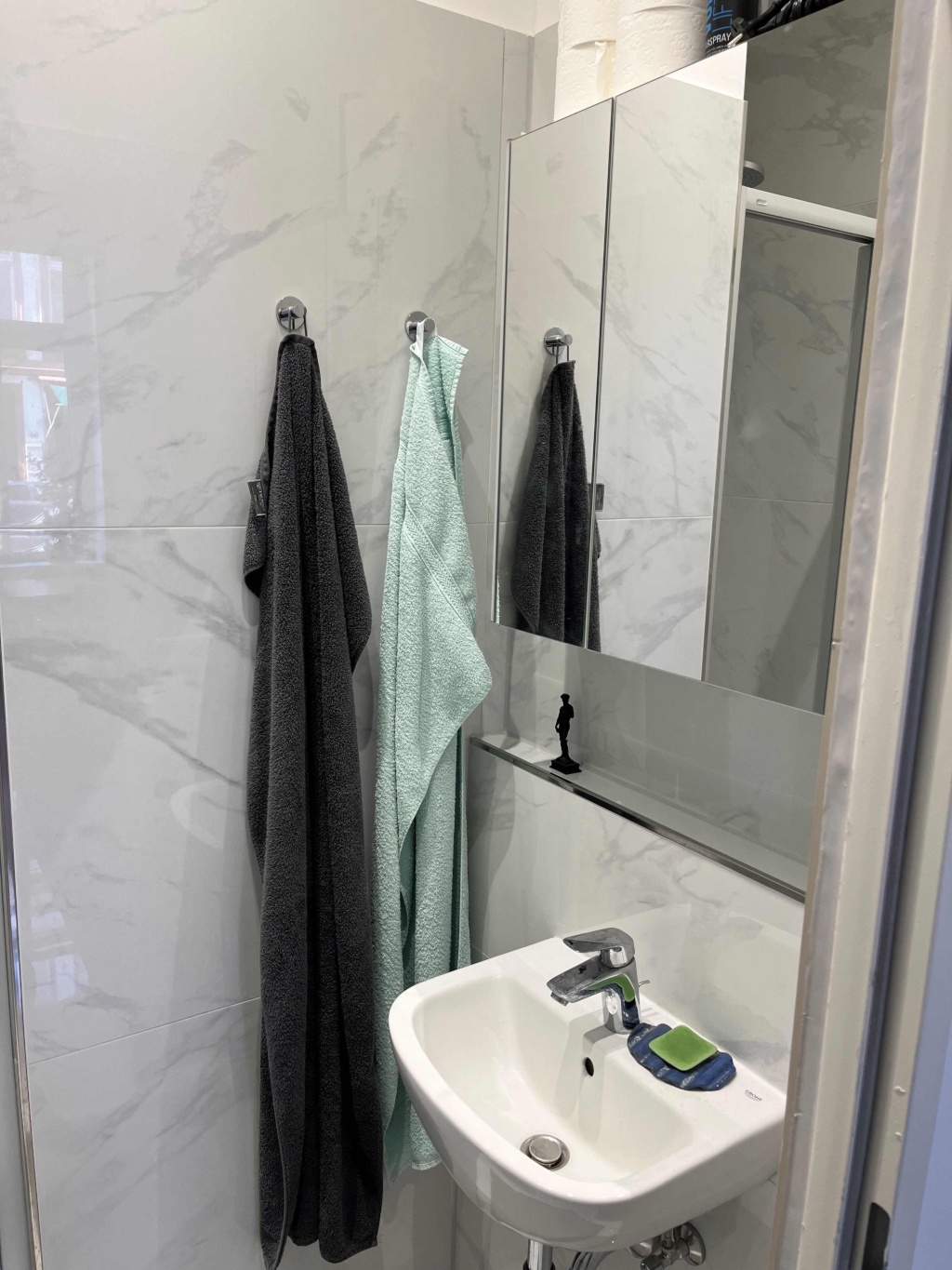 MODERNES SANIERTES 1 ZW STUDIO EBK ALLE KOSTEN INTERNET HEIZUNG STROM WASSER INCL ! WARMMIETE ! 5 MINUTEN ZUR GOETHE UNI LAUFNÄHE PENNY POST DK RESE ALTE OPER BANKENVIERTEL GRÜNEBURGPAR U BAHNE/BUS VIELE CAFES – 60323 Frankfurt am Main Frankfurt am Main - Westend – Vorschaubild 5