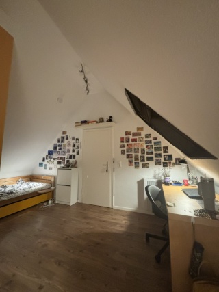 Imagen del anuncio: 📍 Möbiliertes Zimmer im WG-Haus mit Terrasse