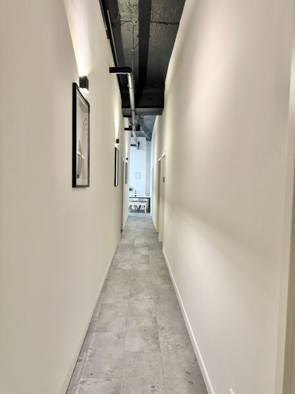 Helles Loft 8 Min. von der Innenstadt - Bahnhaltestelle vor der Tür - 10 bis zum Hauptbahnhof – 40227 Düsseldorf Eller – Vorschaubild 8