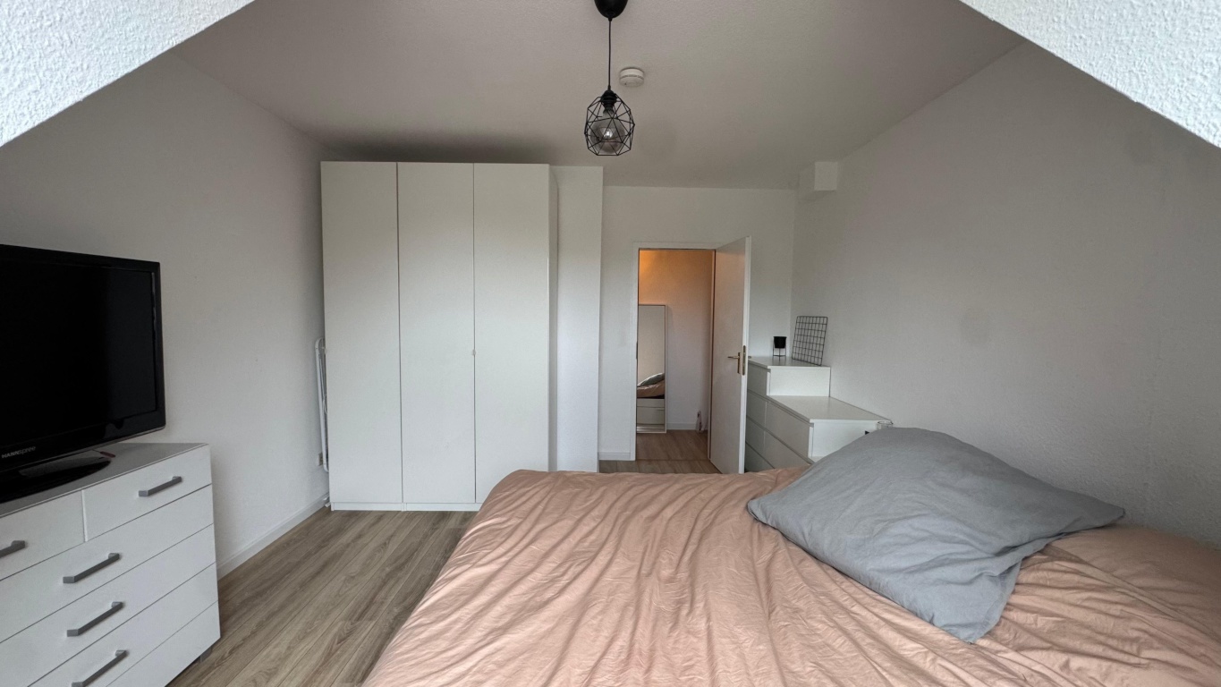 Moderne & lichtdurchflutete 2-Zimmer Wohnung in Düsseldorf-Eller zur Pauschalmiete (inkl. Heizung, Strom und Internet) – 40229 Düsseldorf Eller – Vorschaubild 7