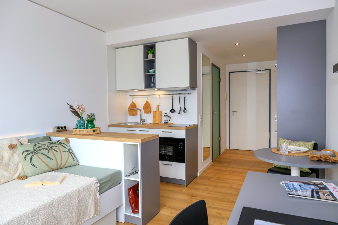 Möbliertes Apartment in Riedberg, 24 m2, all inclusive, frei ab 01.10 – 60438 Frankfurt am Main Riedberg – Vorschaubild 2
