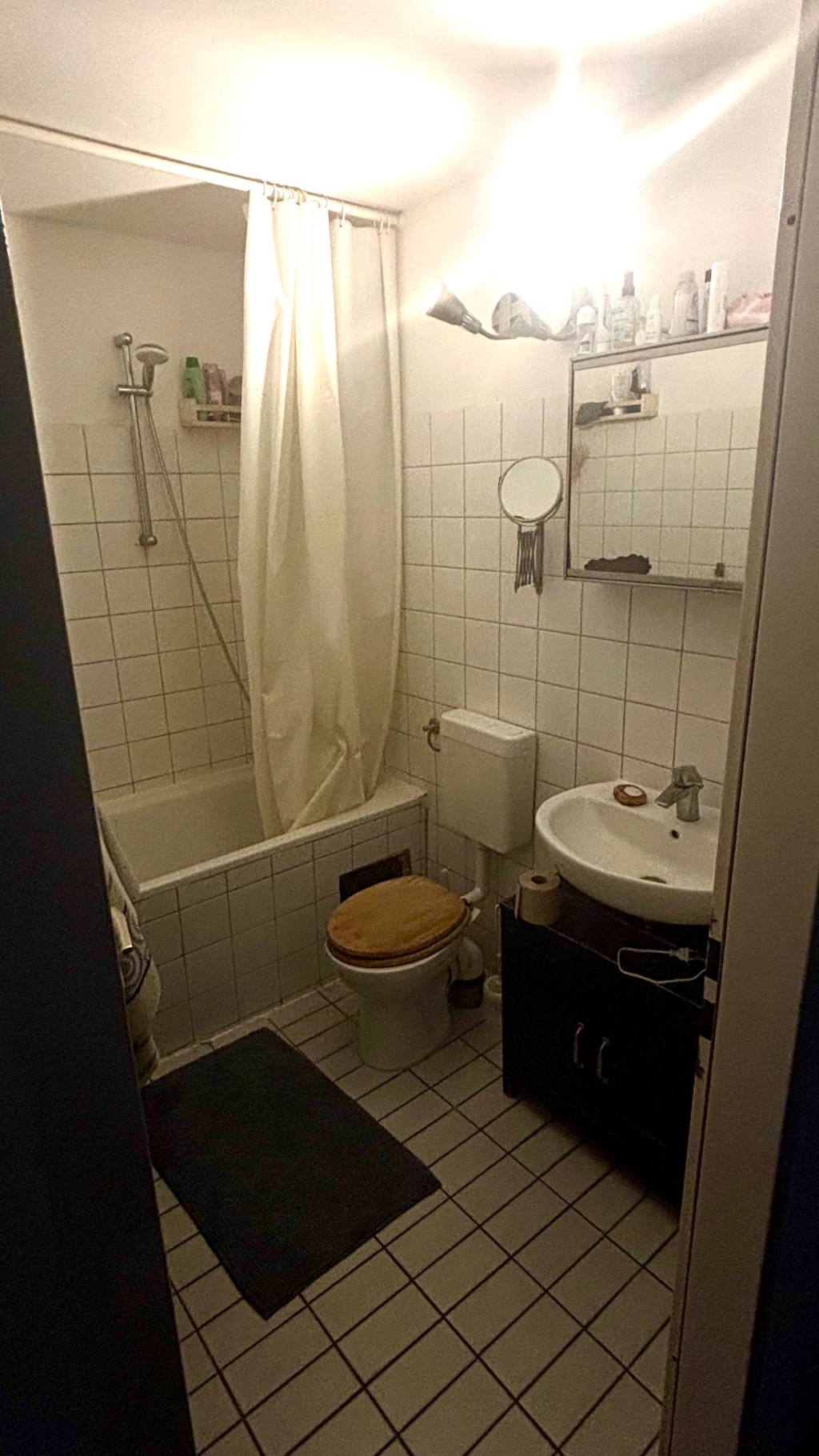 Flatshare Kreuzberg 61 Friedrichstraße - Bad oben