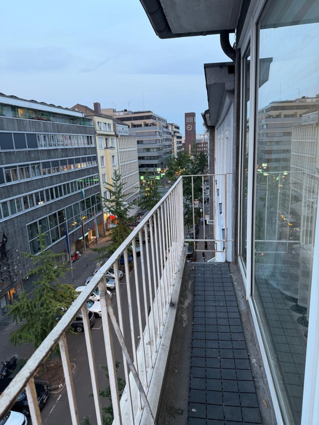 Modernes möbliertes Studio Düsseldorf Zentrum (little Tokyo)– 5 Min. Hbf – – 40210 Düsseldorf Stadtmitte – Vorschaubild 4