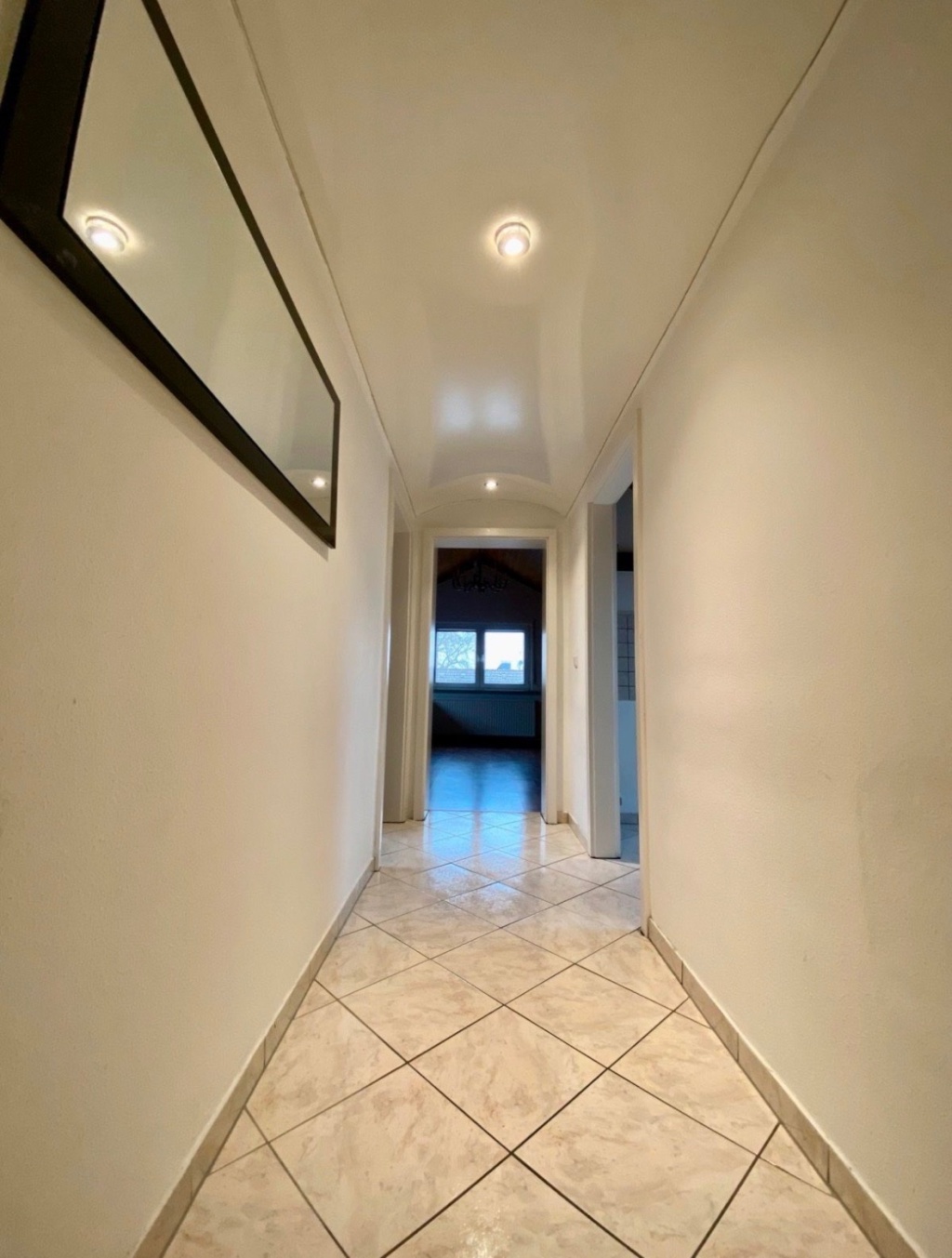 Tolle 2-Zimmer Wohnung in zentraler Lage – 68169 Mannheim Neckarstadt-Ost – Vorschaubild 2