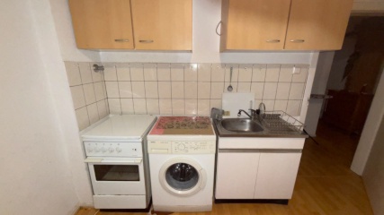 Anzeigenbild: nur October Sublet: 1-Raum wohnung keine anmeldung