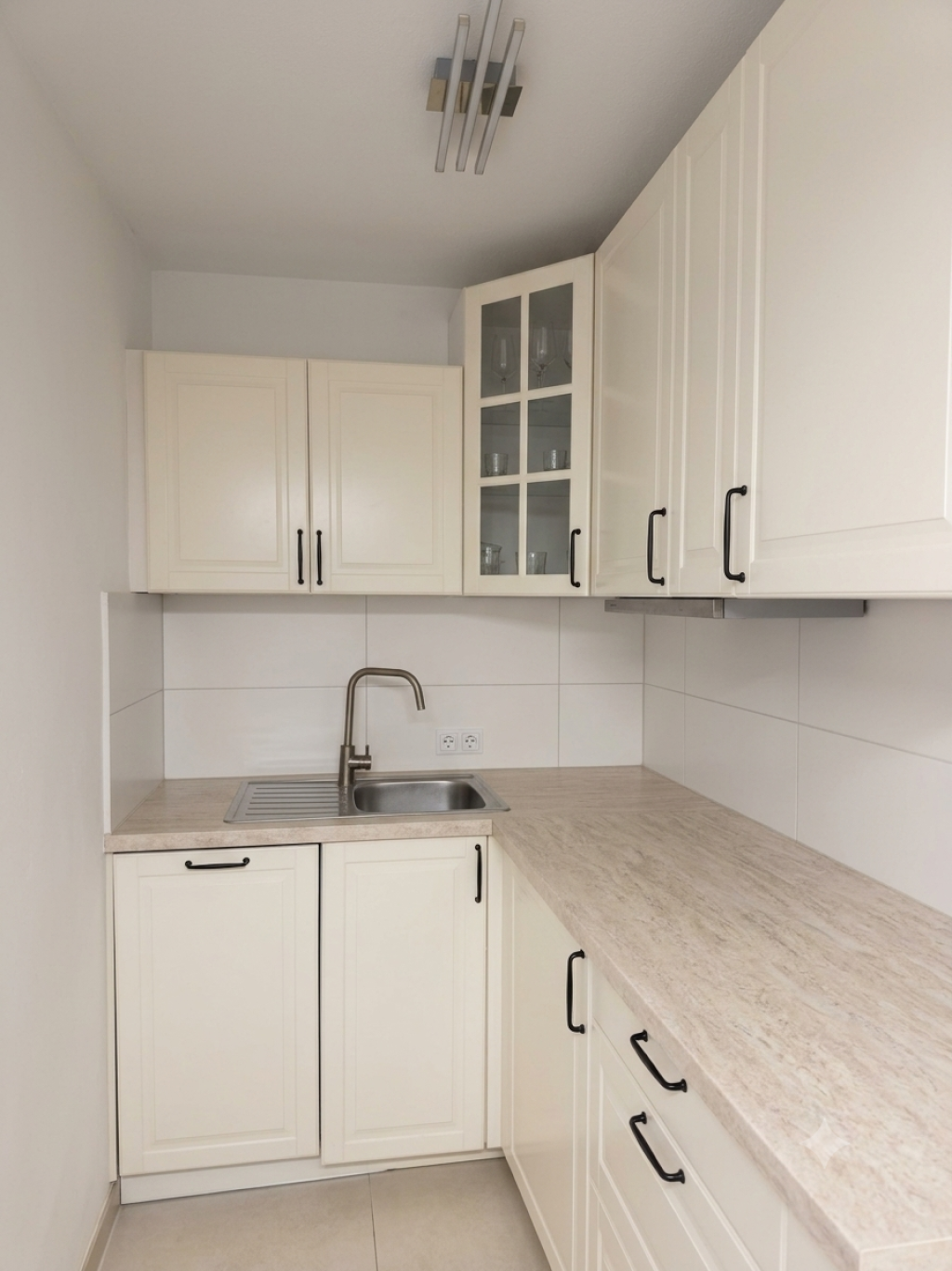 Helle, ruhige 2-Zimmer-Wohnung mit großem Balkon in Bestlage (Schleißheimer Str. 257) – 80809 München Milbertshofen-Am Hart – Vorschaubild 2