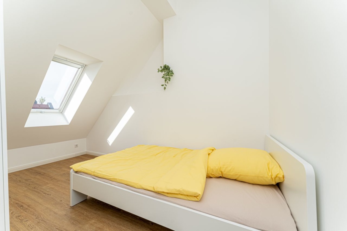 Möbliertes WG-Zimmer mit Anmeldung & All-inclusive-Miete – 13189 Berlin Pankow – Vorschaubild 2