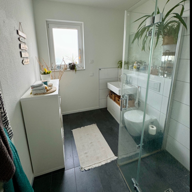 ZWISCHENMIETE, Möblierte 2 Zimmer Wohnung, Sonnenbalkon – 40227 Düsseldorf Oberbilk – Vorschaubild 6