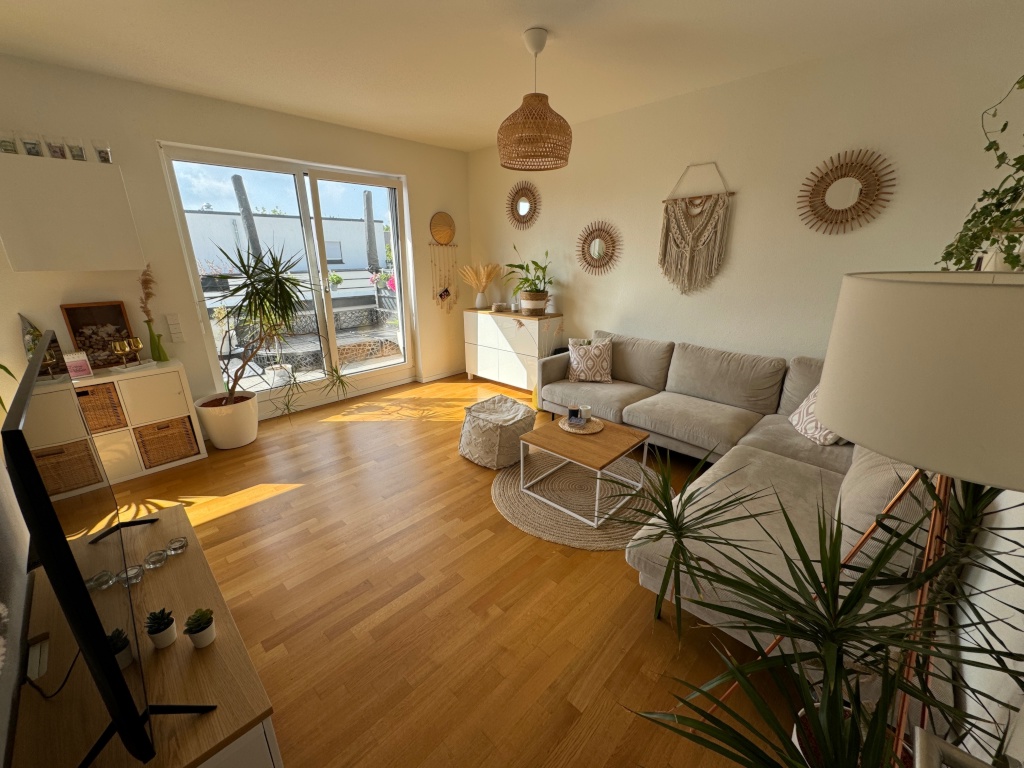 ZWISCHENMIETE, Möblierte 2 Zimmer Wohnung, Sonnenbalkon – 40227 Düsseldorf Oberbilk – Vorschaubild 3