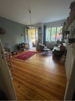 Helle 3 Zimmer-Wohnung mit Dielen & Balkon — photo 1