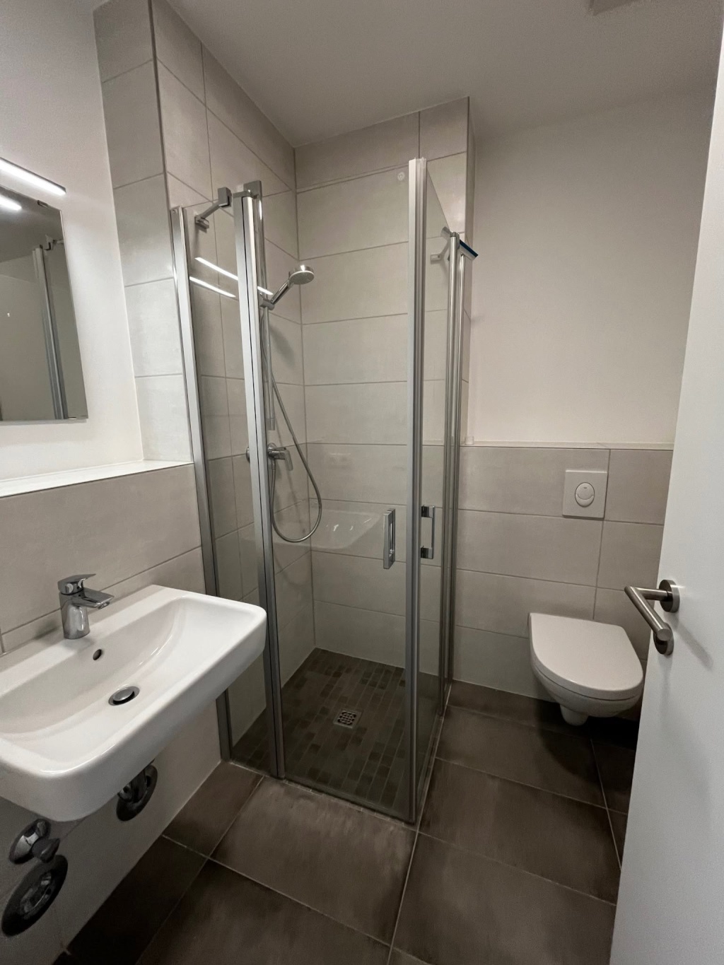 Möbliertes 1-Zimmer-Apartment mit Balkon – 555 € all-inclusive – Zentrum – 4103 Leipzig Zentrum – Vorschaubild 3