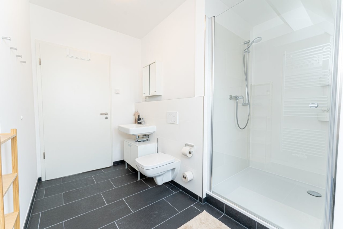 Möbliertes WG-Zimmer mit Anmeldung & All-inclusive-Miete – 13189 Berlin Pankow – Vorschaubild 10