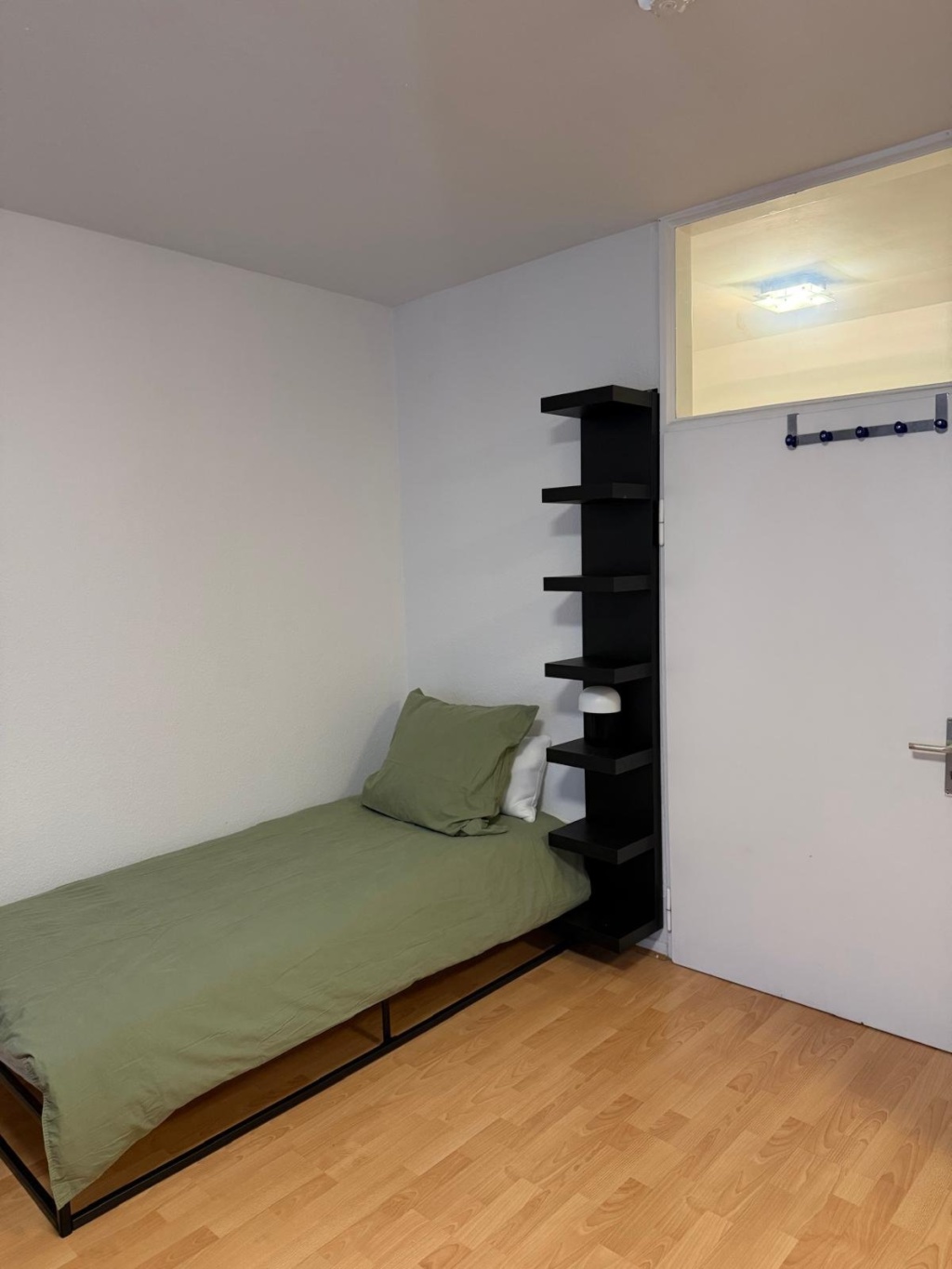 Modernes möbliertes Studio Düsseldorf Zentrum (little Tokyo)– 5 Min. Hbf – – 40210 Düsseldorf Stadtmitte – Vorschaubild 6