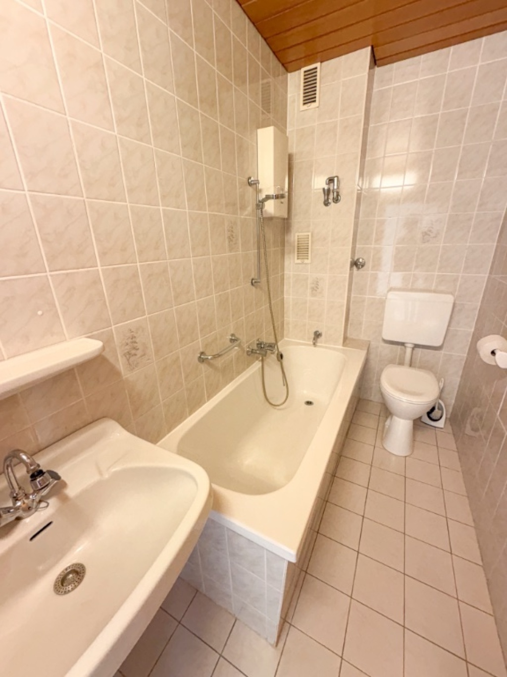 WG-geeignete Maisonette nahe Uni | 96 m2 | 2 Küchen | 12 Monate befristet – 40591 Düsseldorf Wersten – Vorschaubild 8