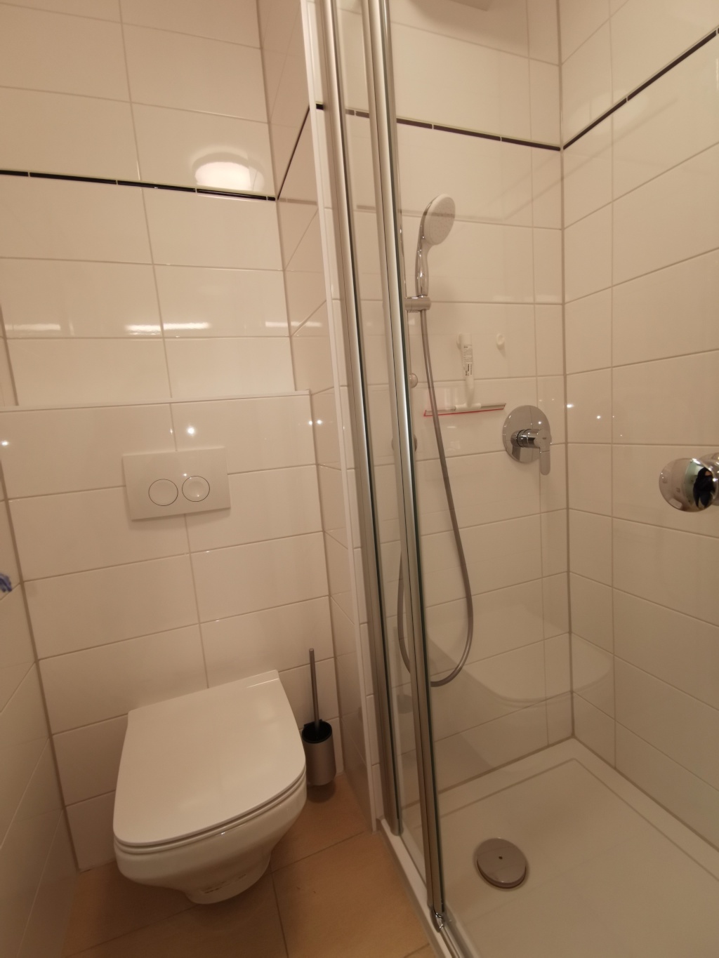 vollmöblierte schöne 1-Zimmer Wohnung mit Einbauküche und Duschbad in Uninähe – 80798 München München - Maxvorstadt – Vorschaubild 6