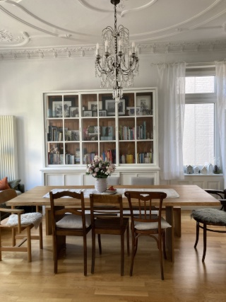 Anzeigenbild: Charmante möblierte 3-Zimmer Jugendstilwohnung