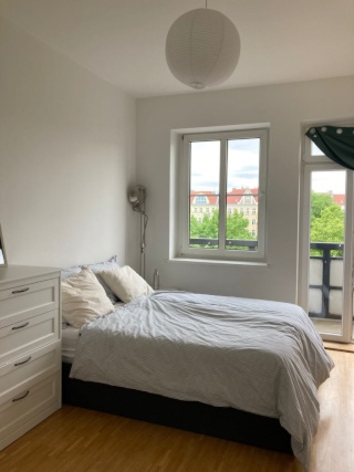 Möblierte Wohnung mit Balkon am Boxhagener Platz – Okt. bis Jan — photo 1