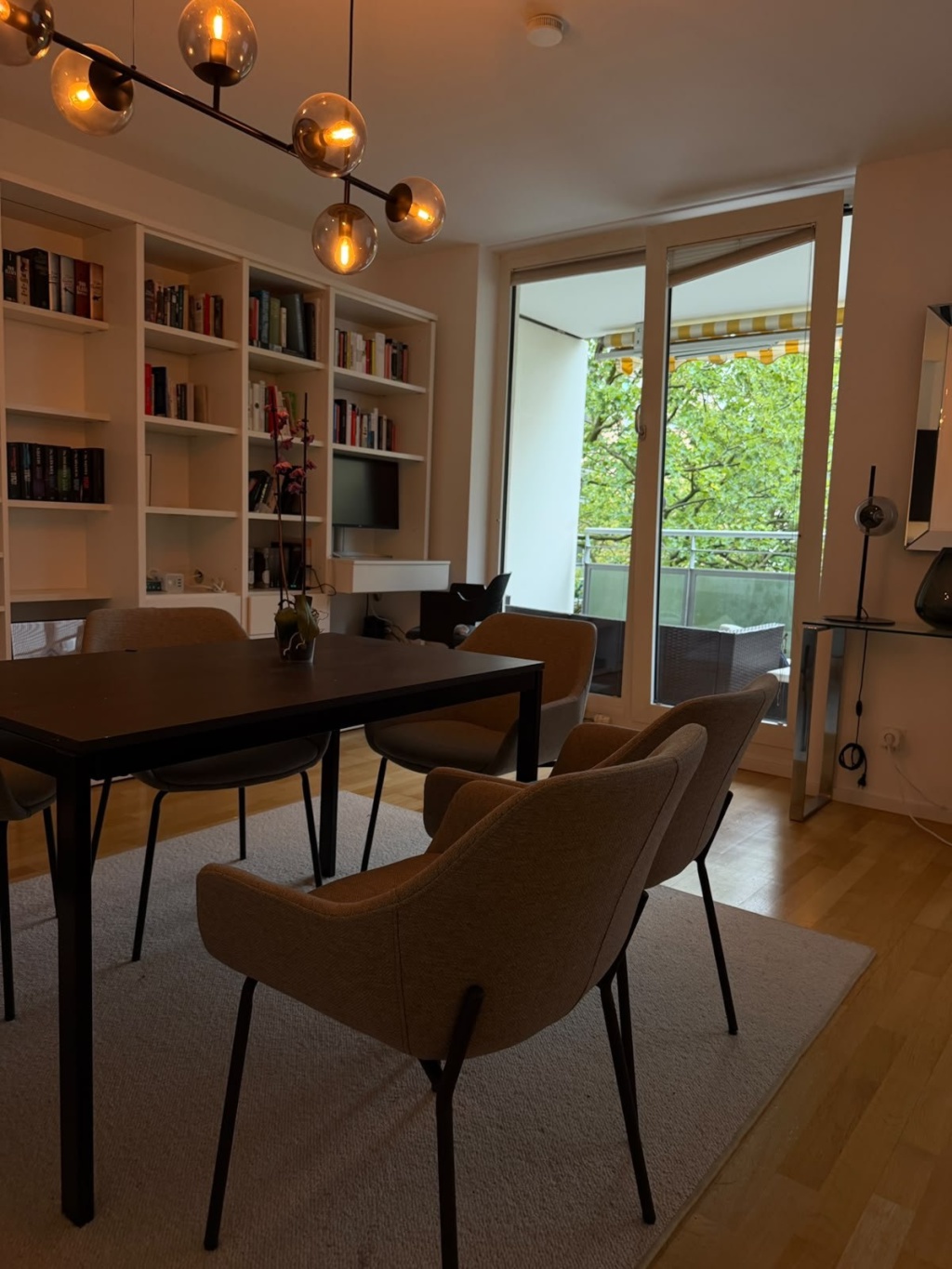 Möbliert & bezugsfertig: 2-Zi-Wohnung Schellingstr., befristet // Furnished & move-in ready: 2-room apartment Schellingstr., fixed-term – 80539 München Maxvorstadt – Vorschaubild 9
