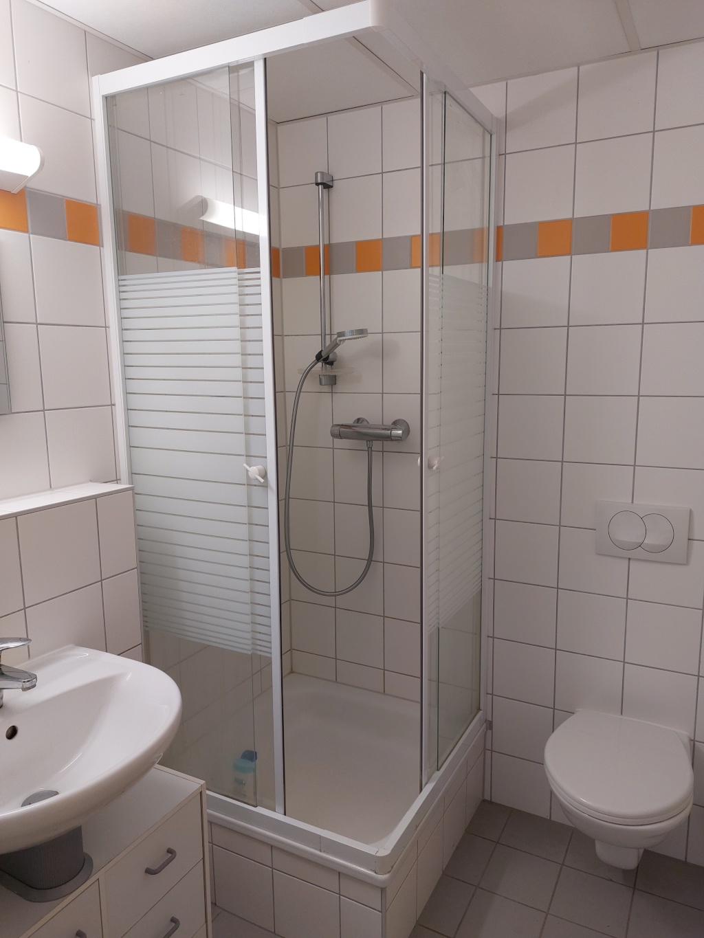 möblierte 1 Raumwohnung im Studentenwohnheim – 4277 Leipzig Marienbrunn – Vorschaubild 2