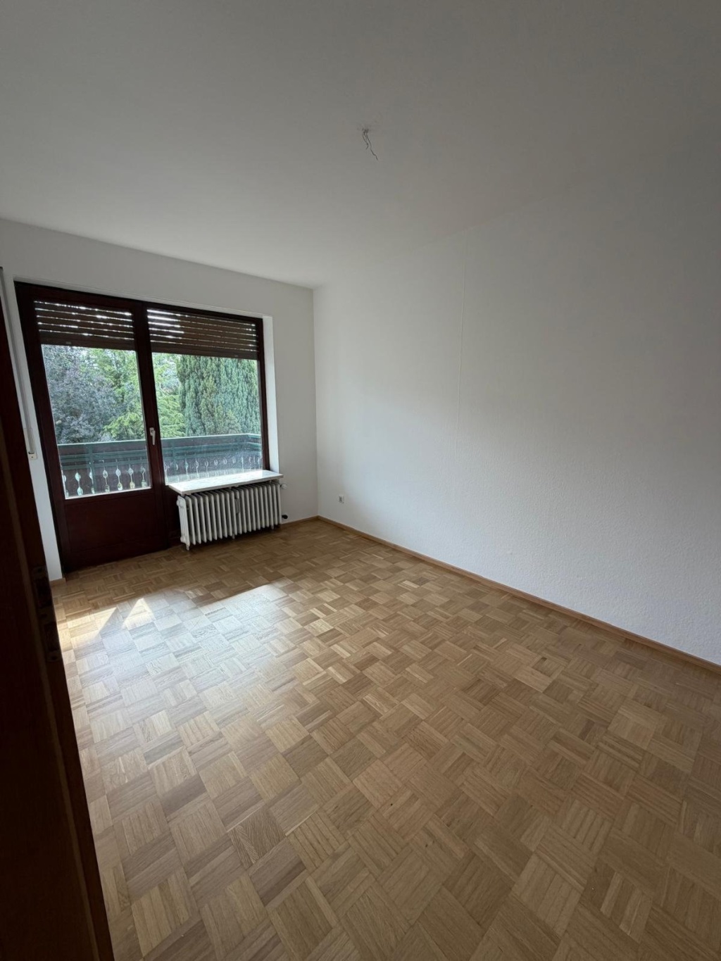 Großzügige 3-Zimmer-Wohnung mit zwei Balkonen, Gartenanteil und Garage in Würzburg-Oberdürrbach – 97080 Würzburg Oberdürrbach – Vorschaubild 9