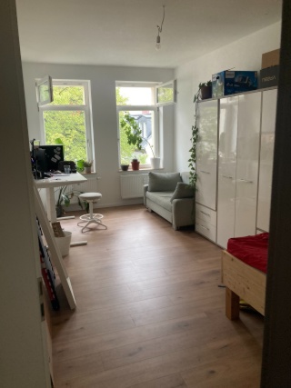Nachmieter gesucht für 20 qm Zimmer in 5er WG, Möbel geschenkt