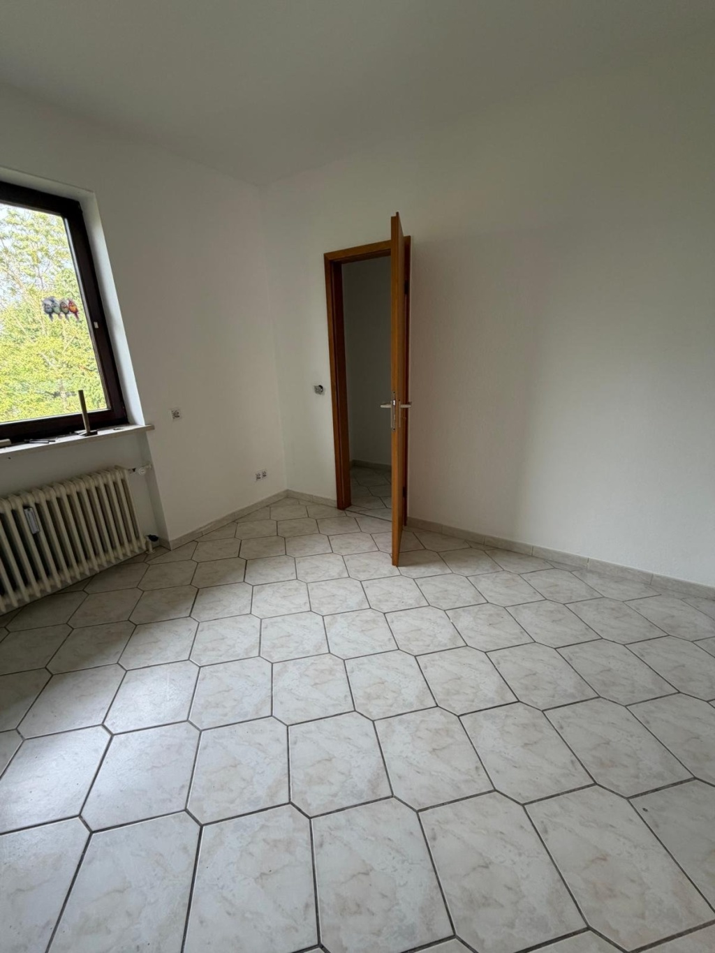 Großzügige 3-Zimmer-Wohnung mit zwei Balkonen, Gartenanteil und Garage in Würzburg-Oberdürrbach – 97080 Würzburg Oberdürrbach – Vorschaubild 18