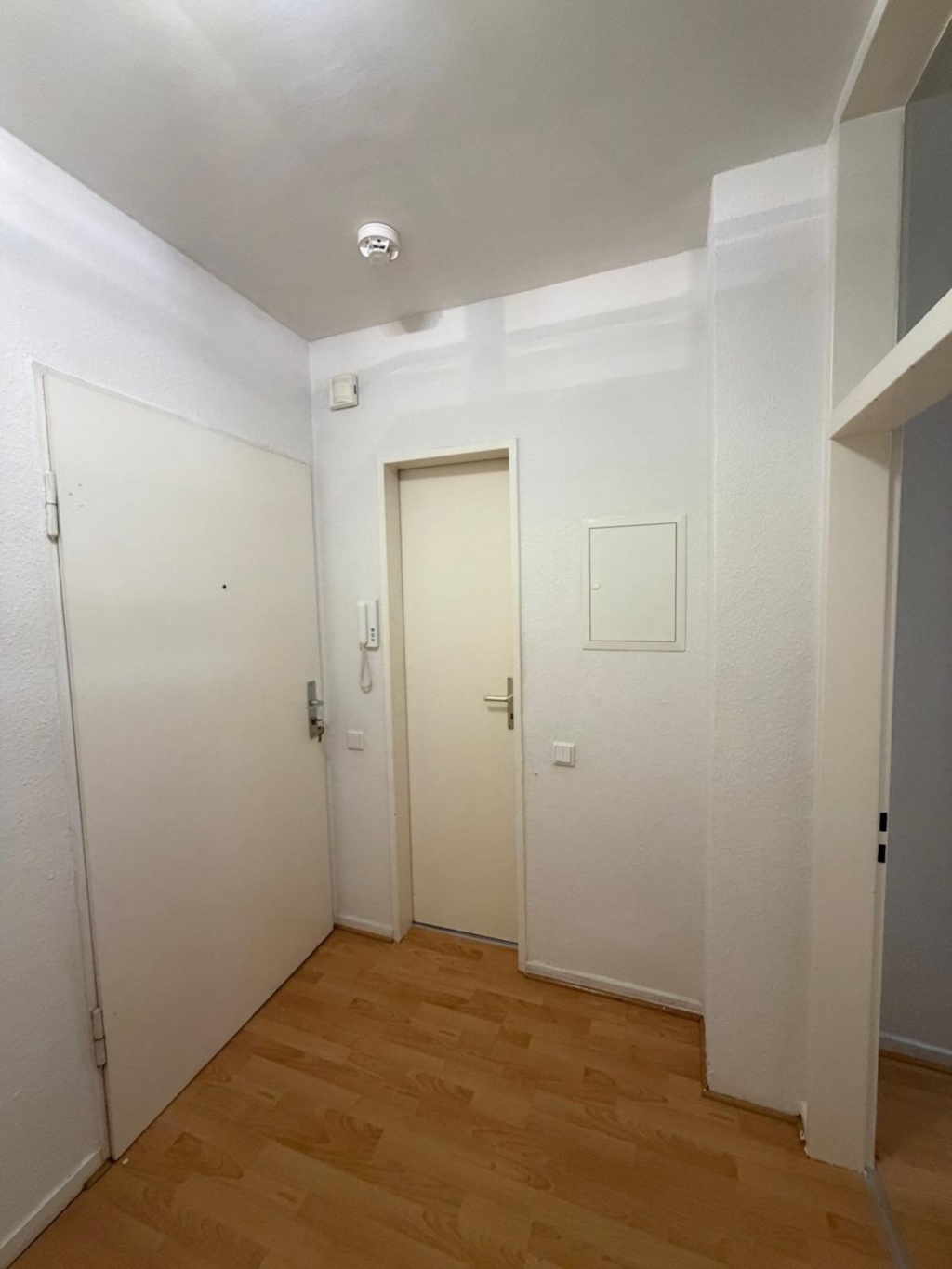 Modernes möbliertes Studio Düsseldorf Zentrum (little Tokyo)– 5 Min. Hbf – – 40210 Düsseldorf Stadtmitte – Vorschaubild 9