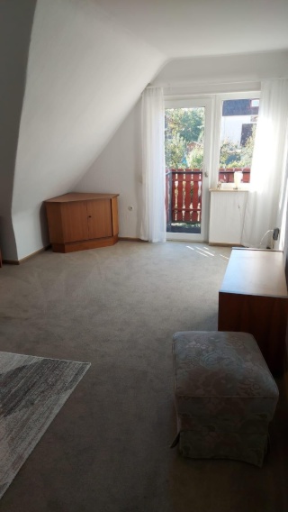 Ad image: Hell, möbl. 15m2 Zimmer in Garbsen mit eigenem Bad & Balkon ab sofort!
