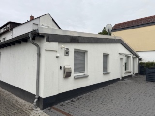 Ad image: WG Zimmer in 4er WG (12,5m2/14m2/20m2 oder 25m2) (325€-450 +  Nebenkosten 75€+50€)