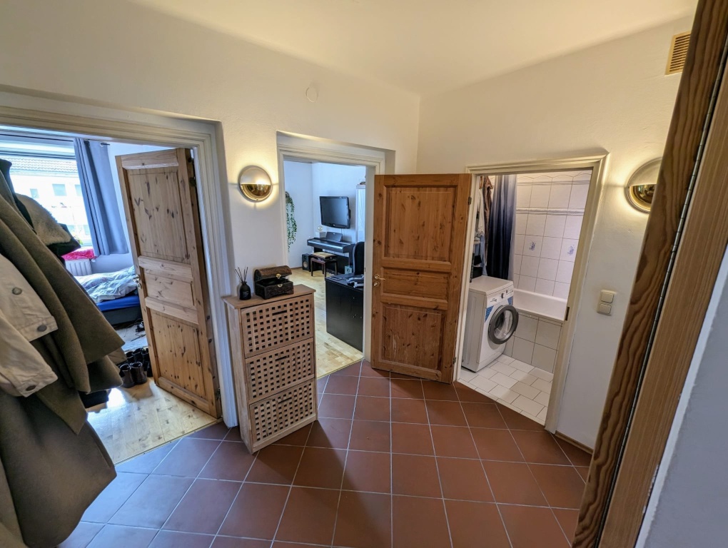 Wohnung zur Zwischenmiete am Frankfurter Ring (Dezember 26- Juni 27)