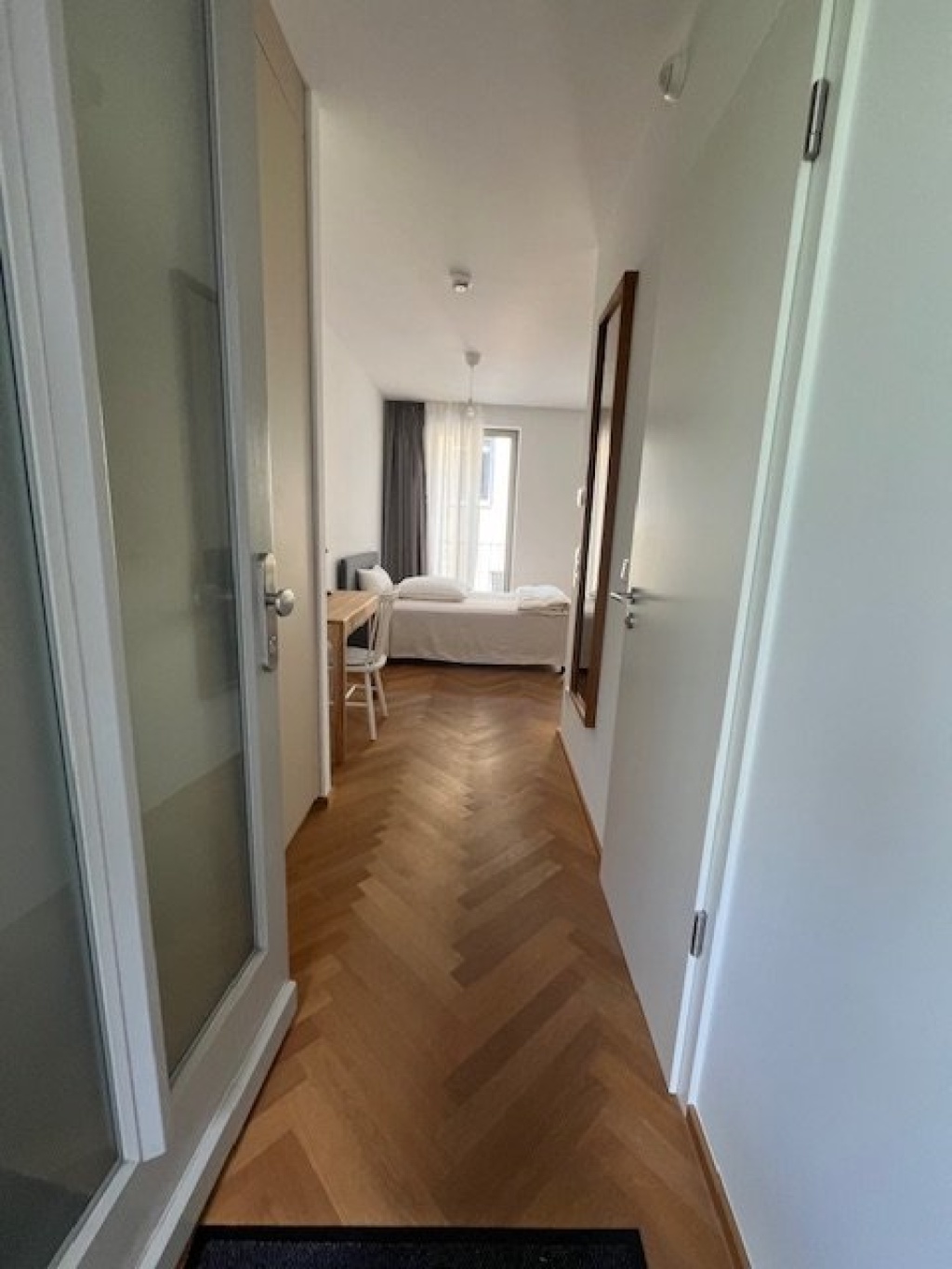 Exklusives 1 Zimmer Apartement in TOPLAGE ! – 60311 Frankfurt am Main Innenstadt – Vorschaubild 3