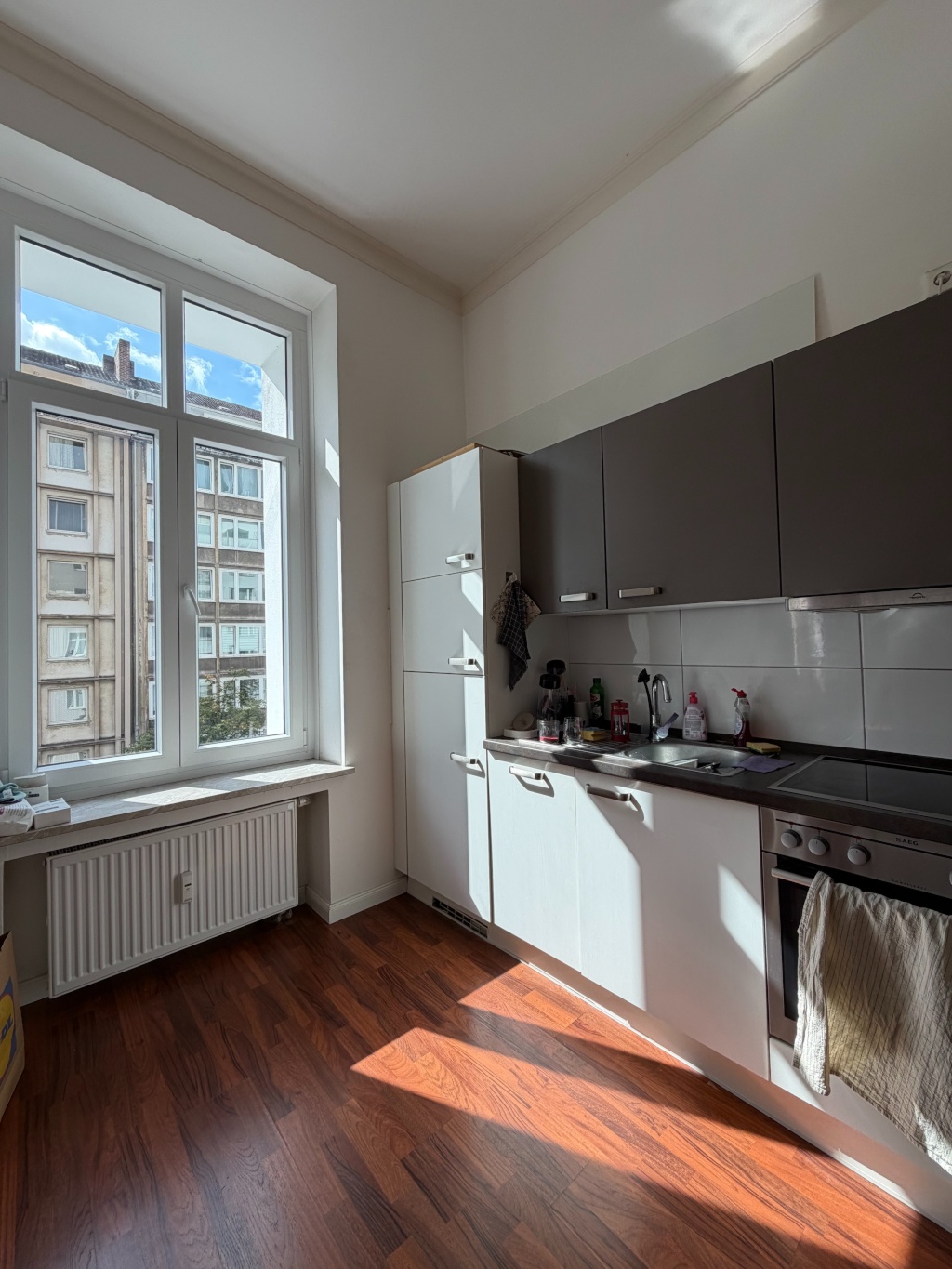 Möbilierte 65qm Wohnung im Zentrum Düsseldorf | Untermiete Dezember Januar – 40210 Düsseldorf Stadtmitte – Vorschaubild 5