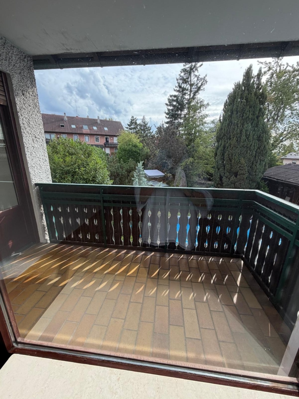 Großzügige 3-Zimmer-Wohnung mit zwei Balkonen, Gartenanteil und Garage in Würzburg-Oberdürrbach – 97080 Würzburg Oberdürrbach – Vorschaubild 10