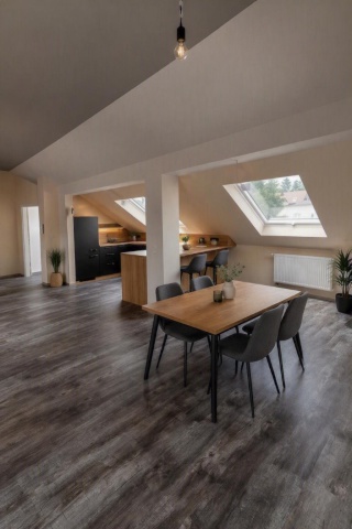 Anzeigenbild: Dein ruhiger Rückzugsort zum Studieren und Arbeiten – Loft-Erstbezug in Bamberg-Gaustadt
