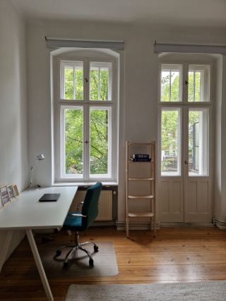 Auf Zeit: Voll möbliert & sofort bezugsfertig - Helle 2-Zimmer-Wohnung mit zwei Balkonen am Gleisdreieckpark — photo 1