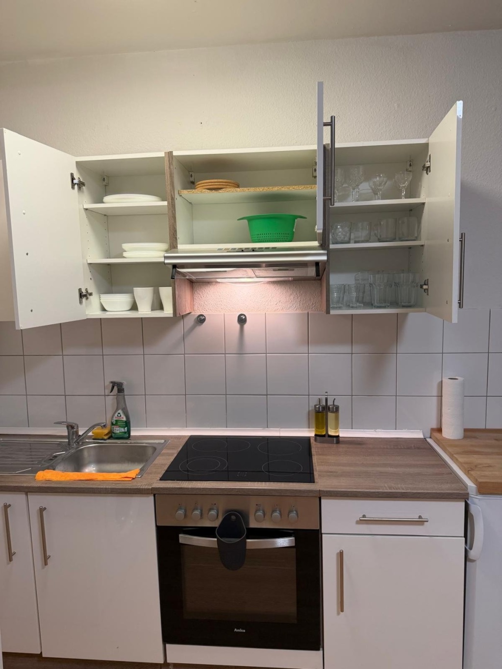 Modernes möbliertes Studio Düsseldorf Zentrum (little Tokyo)– 5 Min. Hbf – – 40210 Düsseldorf Stadtmitte – Vorschaubild 5