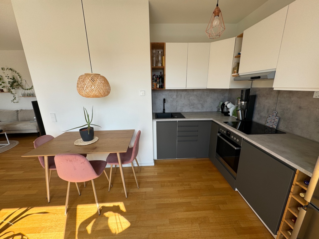 ZWISCHENMIETE, Möblierte 2 Zimmer Wohnung, Sonnenbalkon – 40227 Düsseldorf Oberbilk – Vorschaubild 4