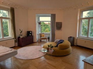 Lichtdurchfluteter Altbau-Traum in 3er-WG direkt am Lene-Voigt-Park