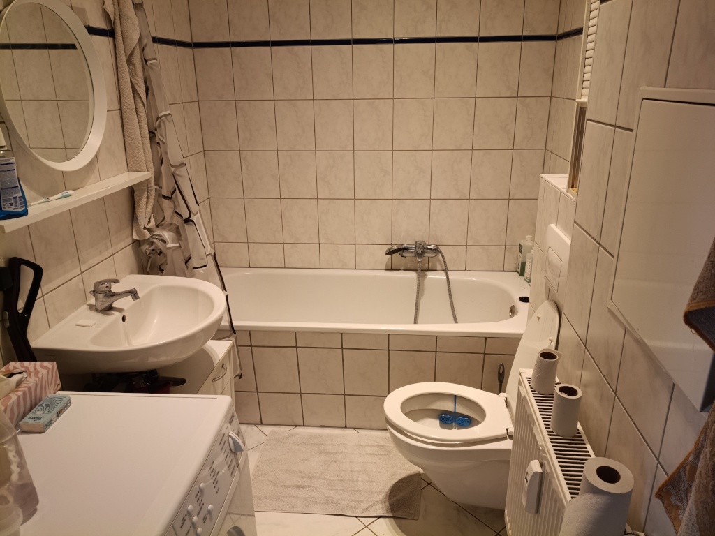 Zwischenmiete 1 Raum Wohnung 25.9.-12.10. möbliert sehr zentralLeipzig – 4105 Leipzig Zentrum-Nord – Vorschaubild 3