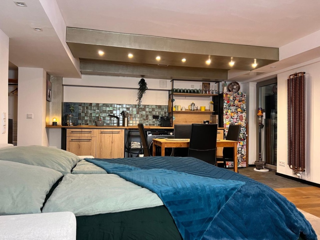 Studio-Wohnung Unterbilk • Alles inklusive – 40217 Düsseldorf Friedrichstadt – Vorschaubild 2
