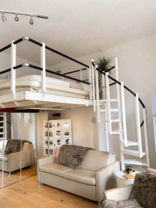 Möblierte Traumwohnung in Mitte | Torstraße | Balkon & ruhiger Innenhof — photo 1