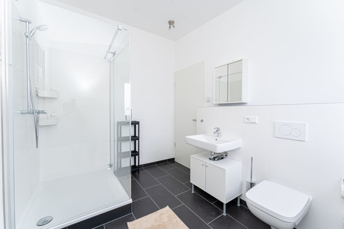 Möbliertes WG-Zimmer mit Anmeldung & All-inclusive-Miete – 13189 Berlin Pankow – Vorschaubild 8