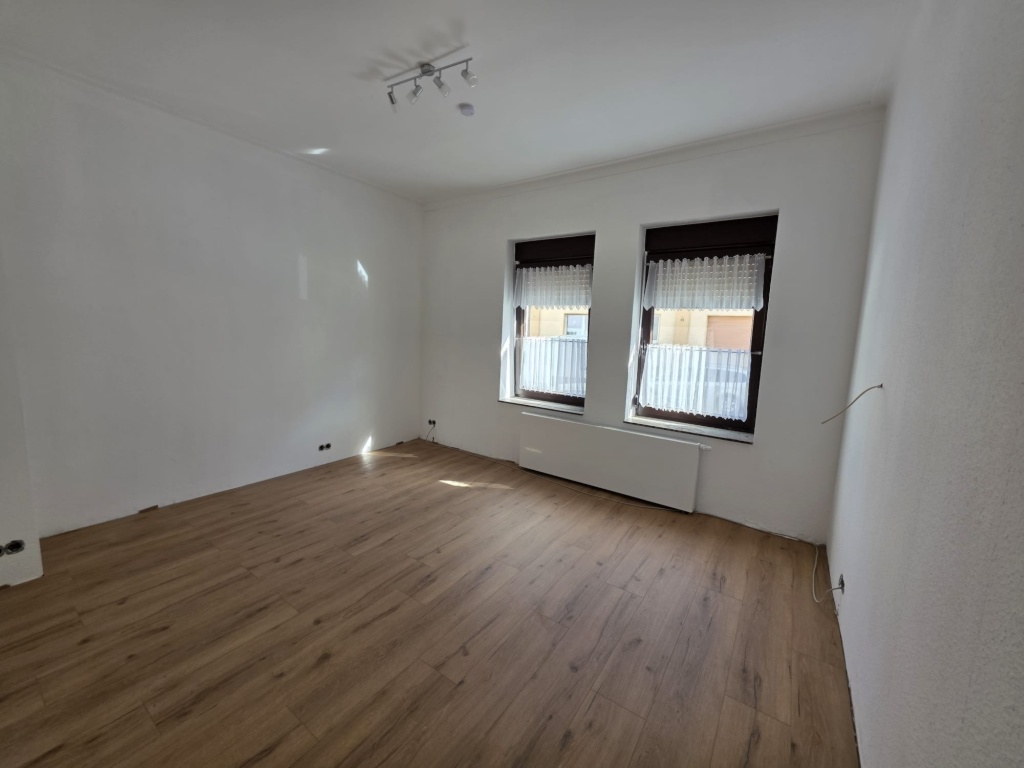 WG geeignete und sanierte Wohnung mit 4 Zimmer + Garten - MÖBLIERT – 44379 Dortmund Marten – Vorschaubild 2