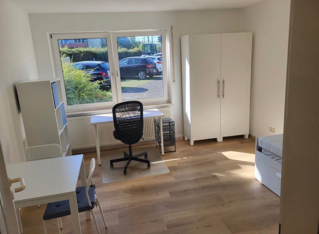 Helles möbliertes Appartment nahe der Uni & HSBI // Bright furnished studio near University and HSBI